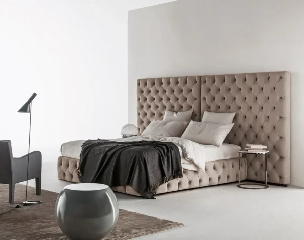 Meridiani TUYO Grand Tufted Bed - Image 3